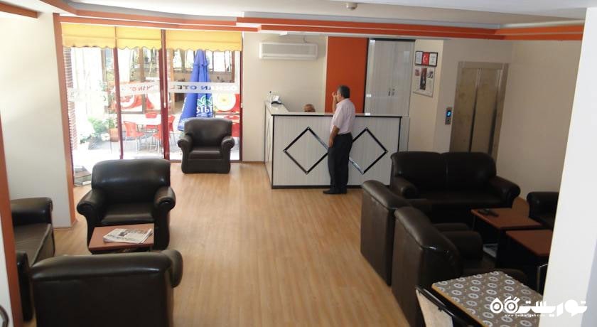 محوطه لابی هتل اوزهان